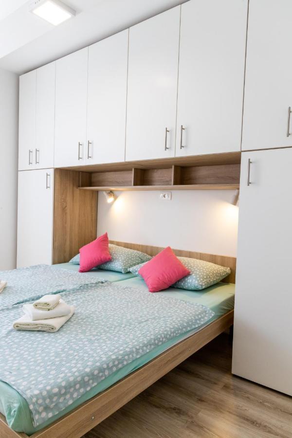 Apartmani Pranjic 波雷奇 外观 照片