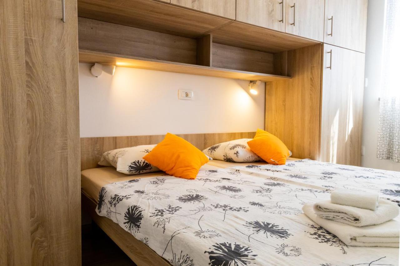 Apartmani Pranjic 波雷奇 外观 照片