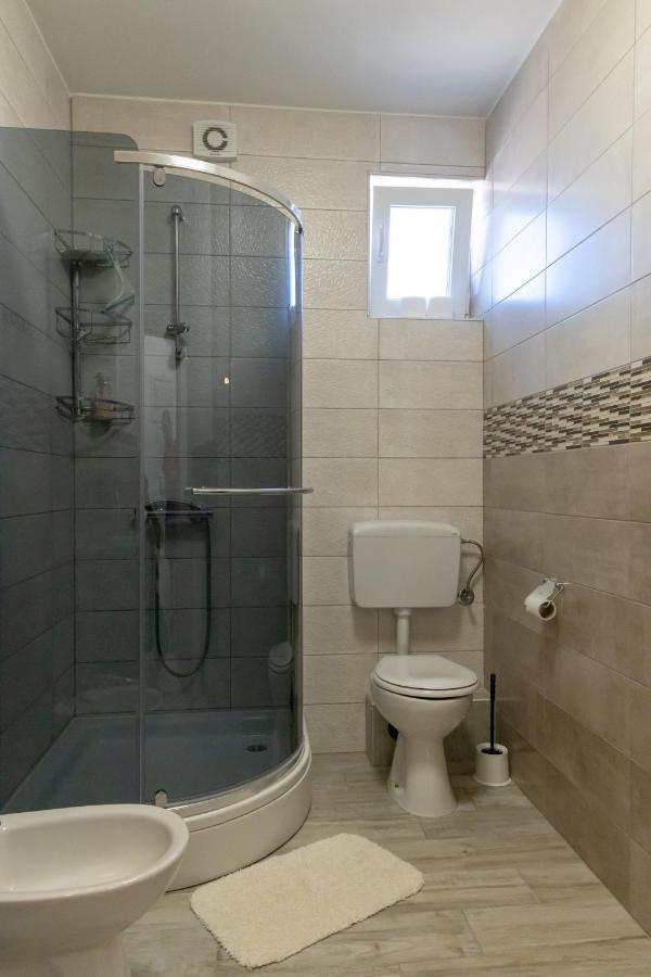 Apartmani Pranjic 波雷奇 外观 照片
